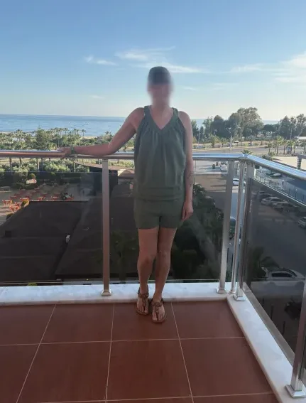Amina, 38