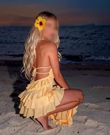 Andrea, 36