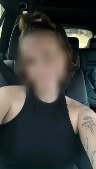 Carina, 35