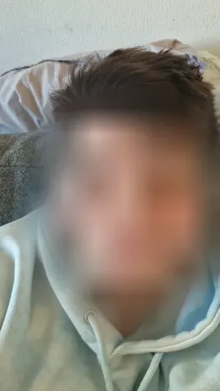 Elisabeth, 25