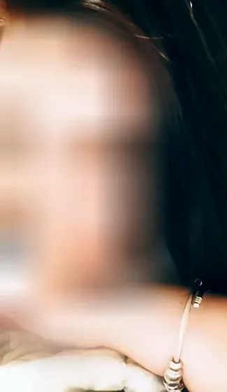 Ingrid, 30