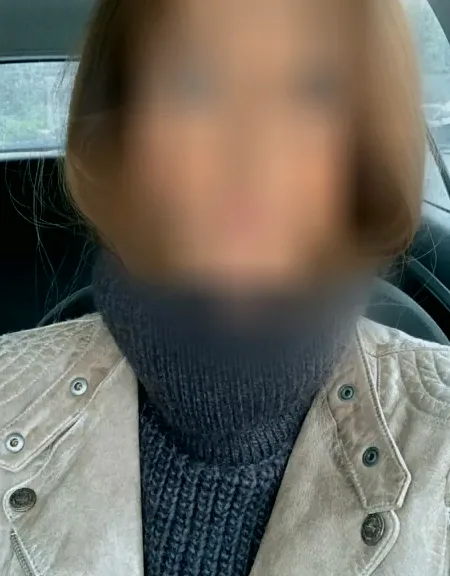 Isabella, 37