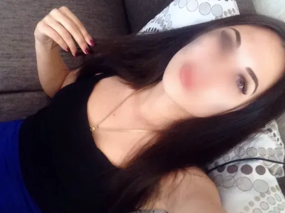 Ivana, 34