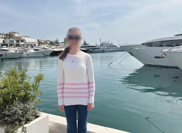 Martina, 36