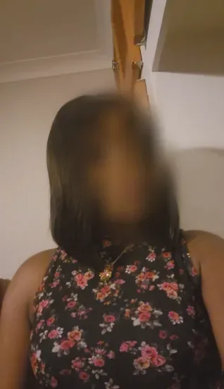 Mia, 38
