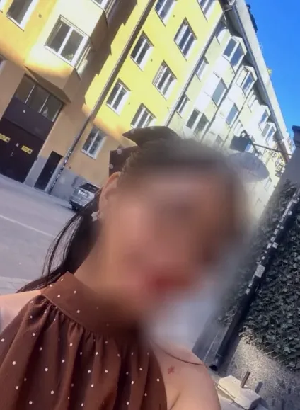 Nikolina, 26