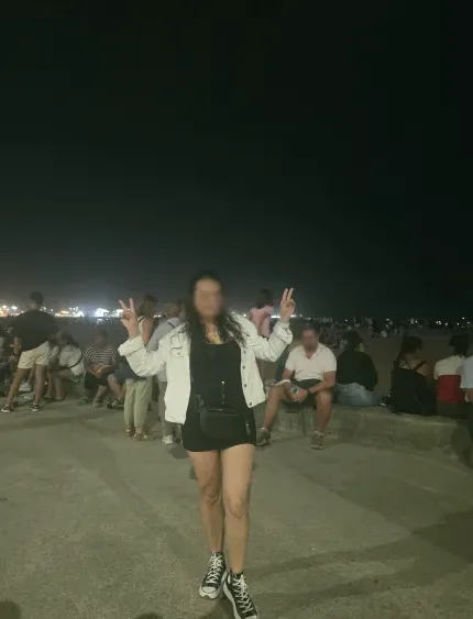 Nora, 37