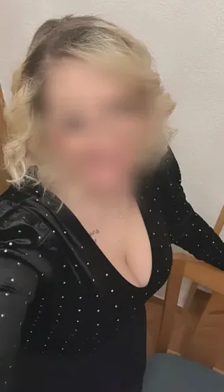 Paula, 37