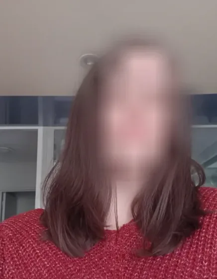 Sabine, 38