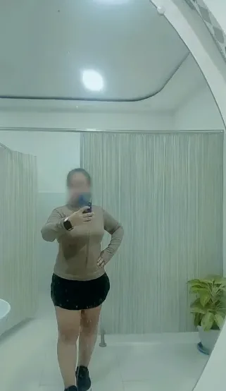 Sina, 40