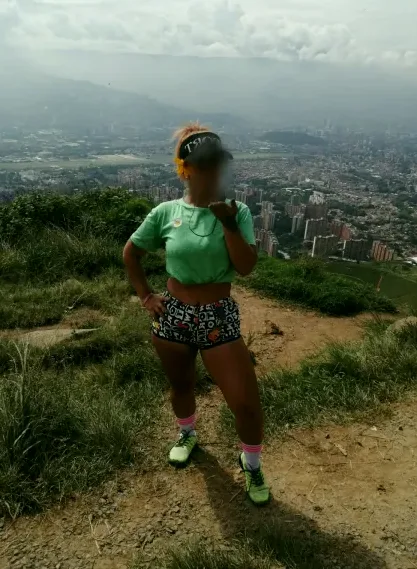 Sina, 40