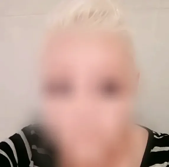 Yvonne, 39